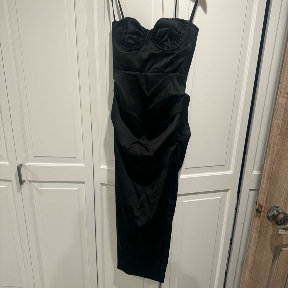 NWOT House of CB Flora S plus cup Black Dress - Picture 15 of 15